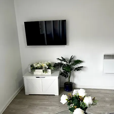 Serene 2-Bed Flat With Canal Views - Coop Live & Ethiad Manchester Exterior photo