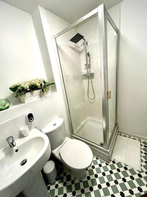 Apartment Serene 2-Bed Flat With Canal Views - Coop Live & Ethiad
